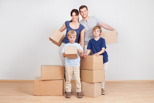 Local packing and unpacking service for residential and commercial customers in Hither Green